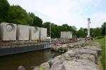 Offloading of 125 ton nuclear fuel casks